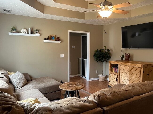 Building Photo - 4 Bedroom home in Smiths Station