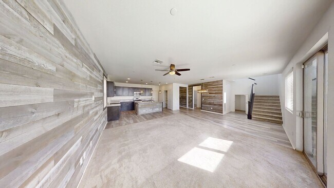 Building Photo - Beautiful 2 Story 4 Bedroom 3 Bathroom hom...