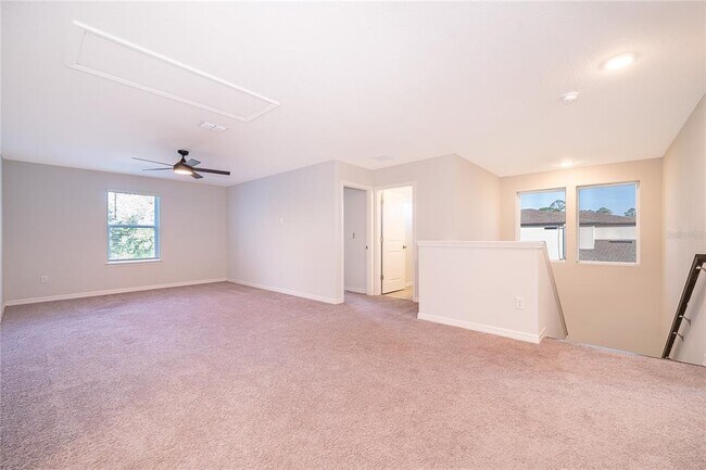 Building Photo - 1468 Grassland Ave