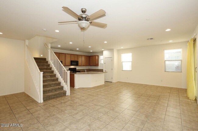 Building Photo - 4717 E Betty Elyse Ln