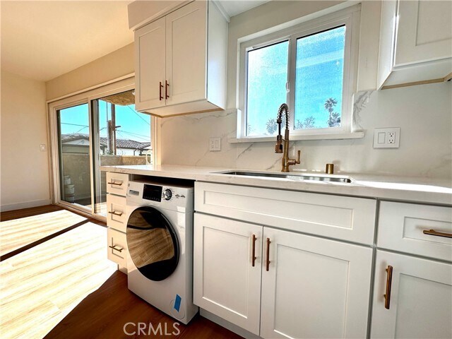 Building Photo - 120 S Sierra Madre Blvd