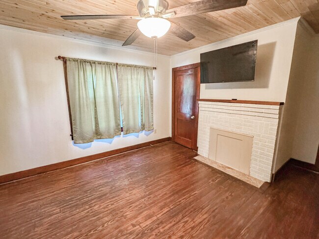 Building Photo - 3204 Ray Owens Rd