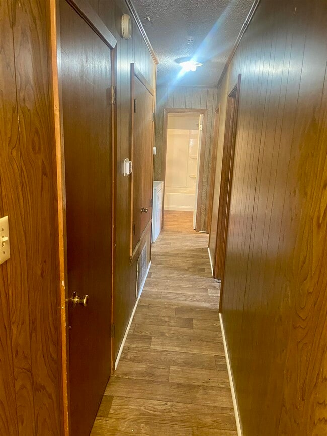 Building Photo - 2237 W Rose St