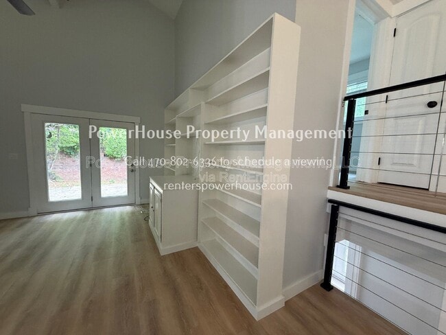 Building Photo - 120 Leeward Ln