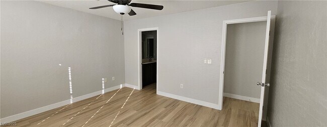 Building Photo - 395 Kensington Palace Ave