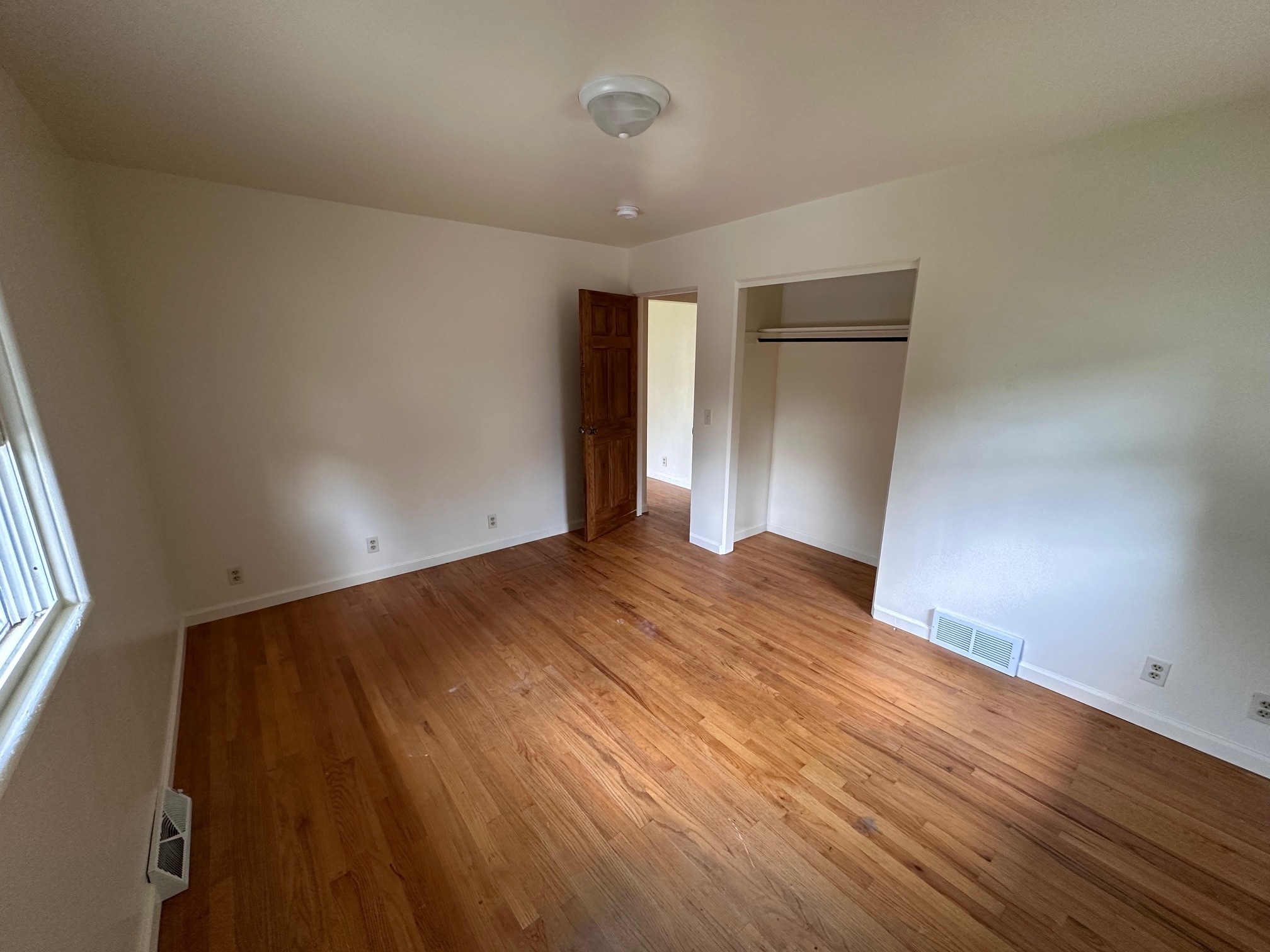 Building Photo - 8645 Newhouse St