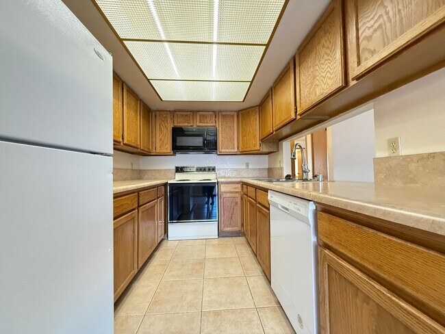 Building Photo - 5080 Jeffreys St