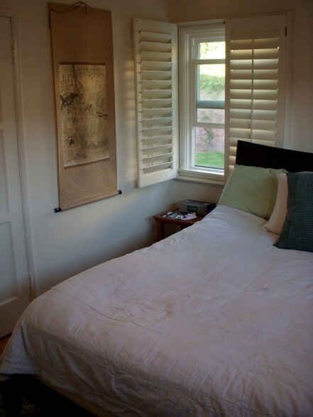 Building Photo - 22414 Susana Ave