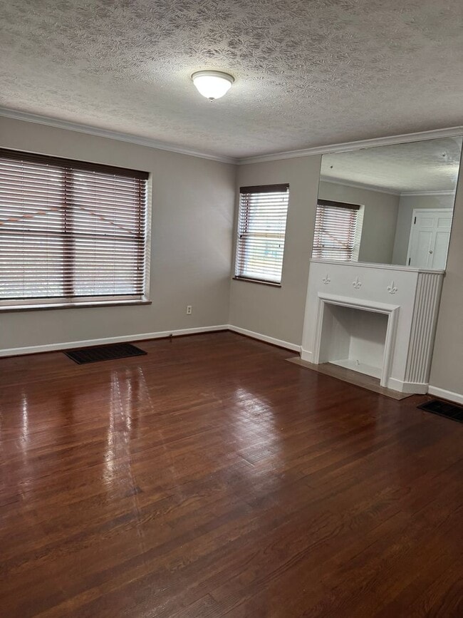 Building Photo - Updated 1 Bedroom in Bexley/Berwick Area