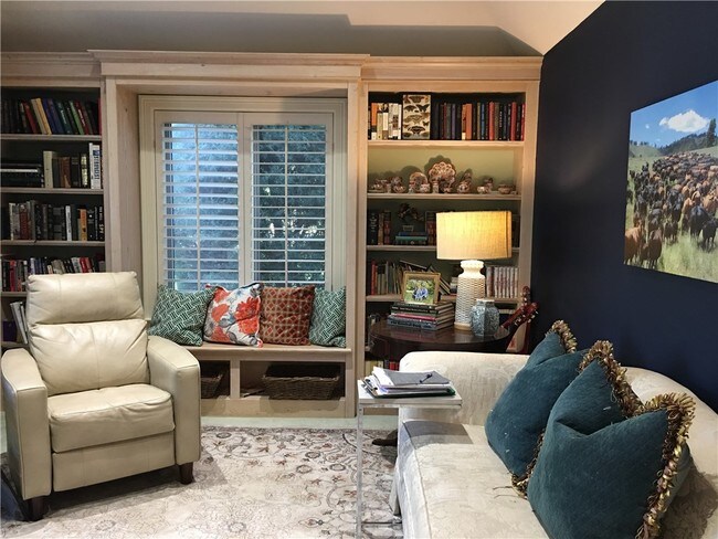 Building Photo - 6800 Western Oaks Blvd