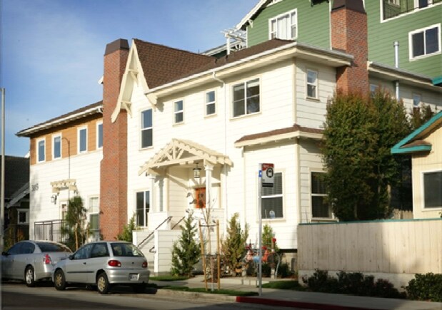 Building Photo - The Heritage on First Avenue