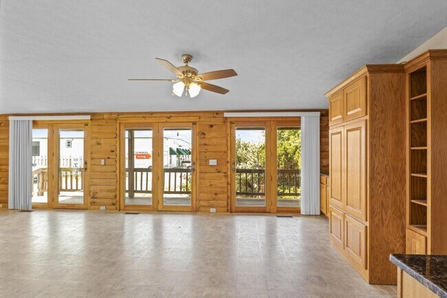 Building Photo - 118 Agape Wy