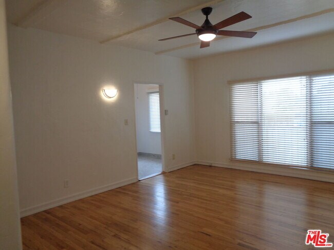 Building Photo - 1266 S Citrus Ave