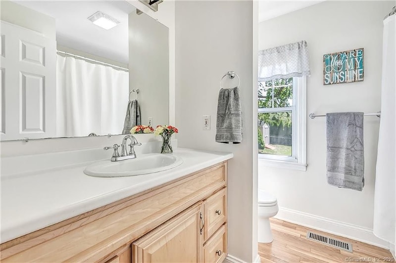 Building Photo - 111 Marcroft St