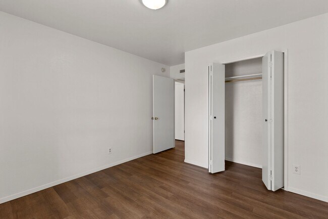 Building Photo - For Rent Newly Remodeled 3 Bed / 2 Bath Home