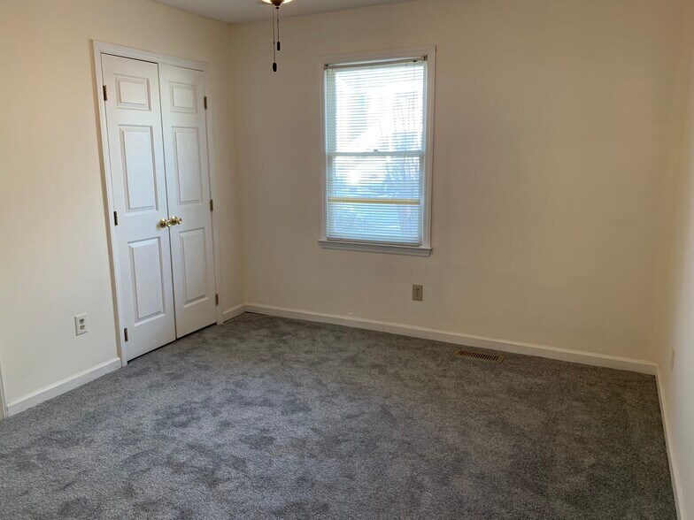 Building Photo - 133 Columbine Dr. Unit # 113