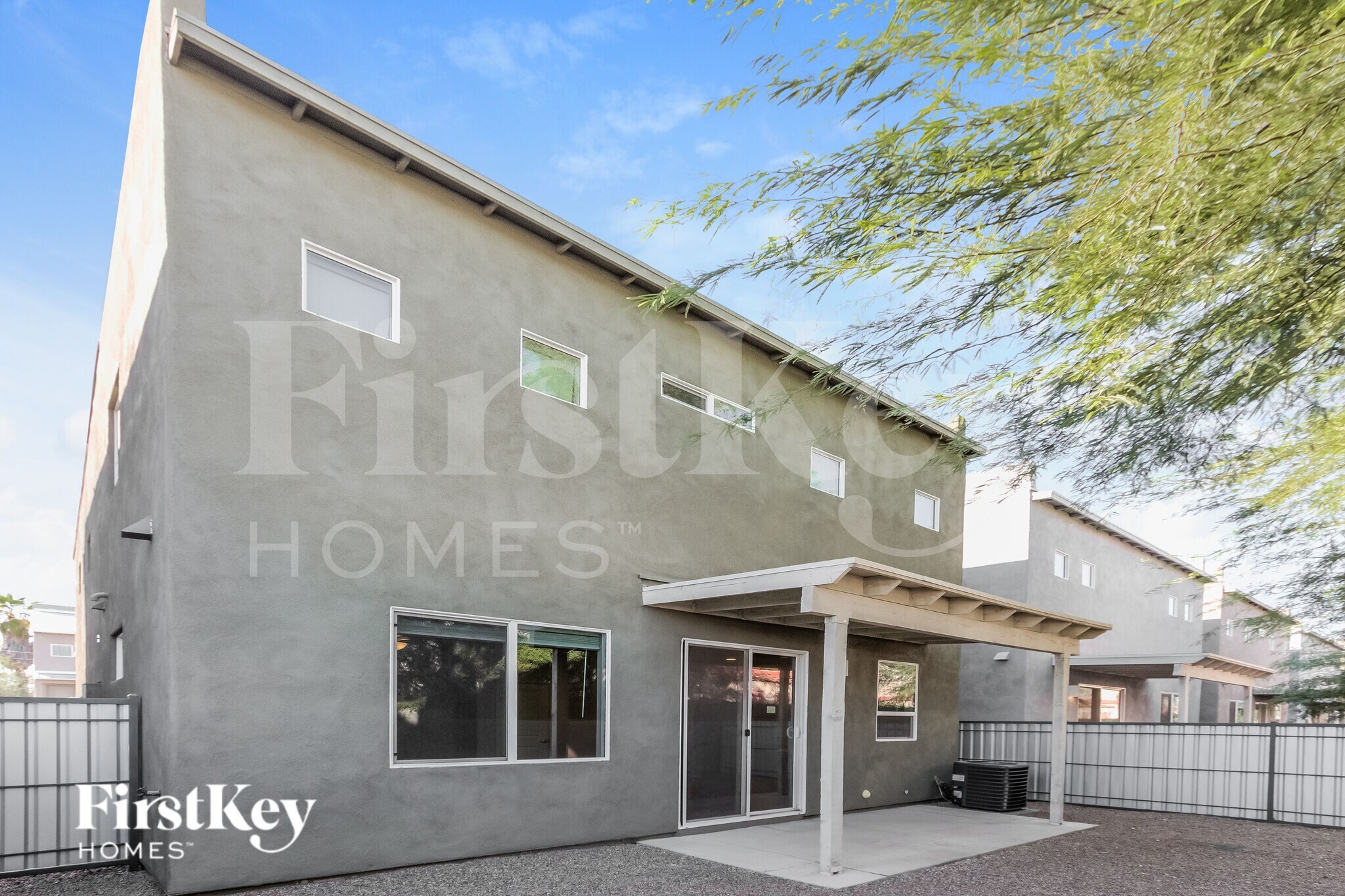 Building Photo - 2852 N Fair Oaks Ave