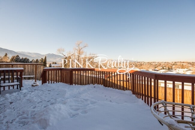 Building Photo - 1890 Chamberlin S