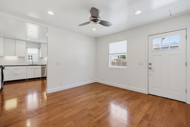 Building Photo - 1470 Rosecrans St