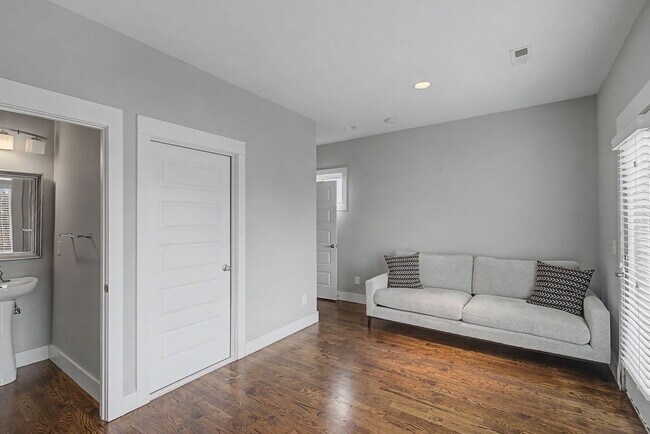 Building Photo - $4,200 per month | Fully Furnished | 3+ Month Leases Available