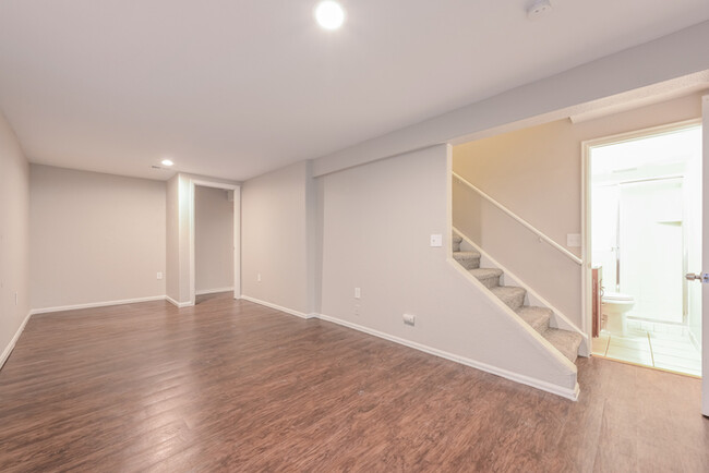 Building Photo - Charming 4-Bedroom Home
