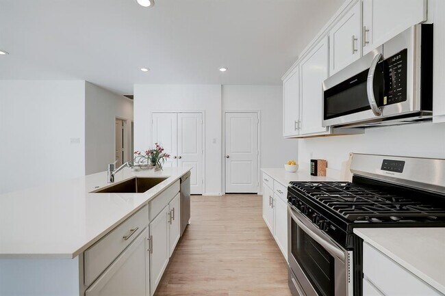 Building Photo - 10935 Water Hyssop Ln
