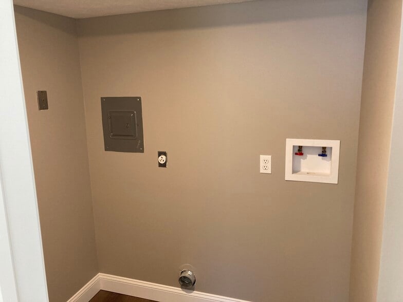 Building Photo - 46 Campbell Dr