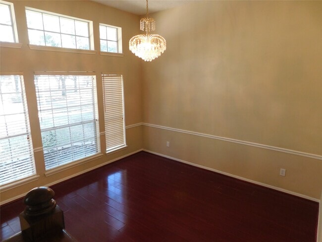 Building Photo - 122 High Meadows Dr