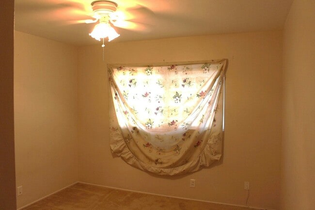 Building Photo - 1804 Duke Dr