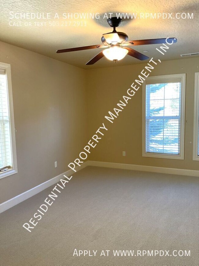 Building Photo - 18278 SW Santoro Dr