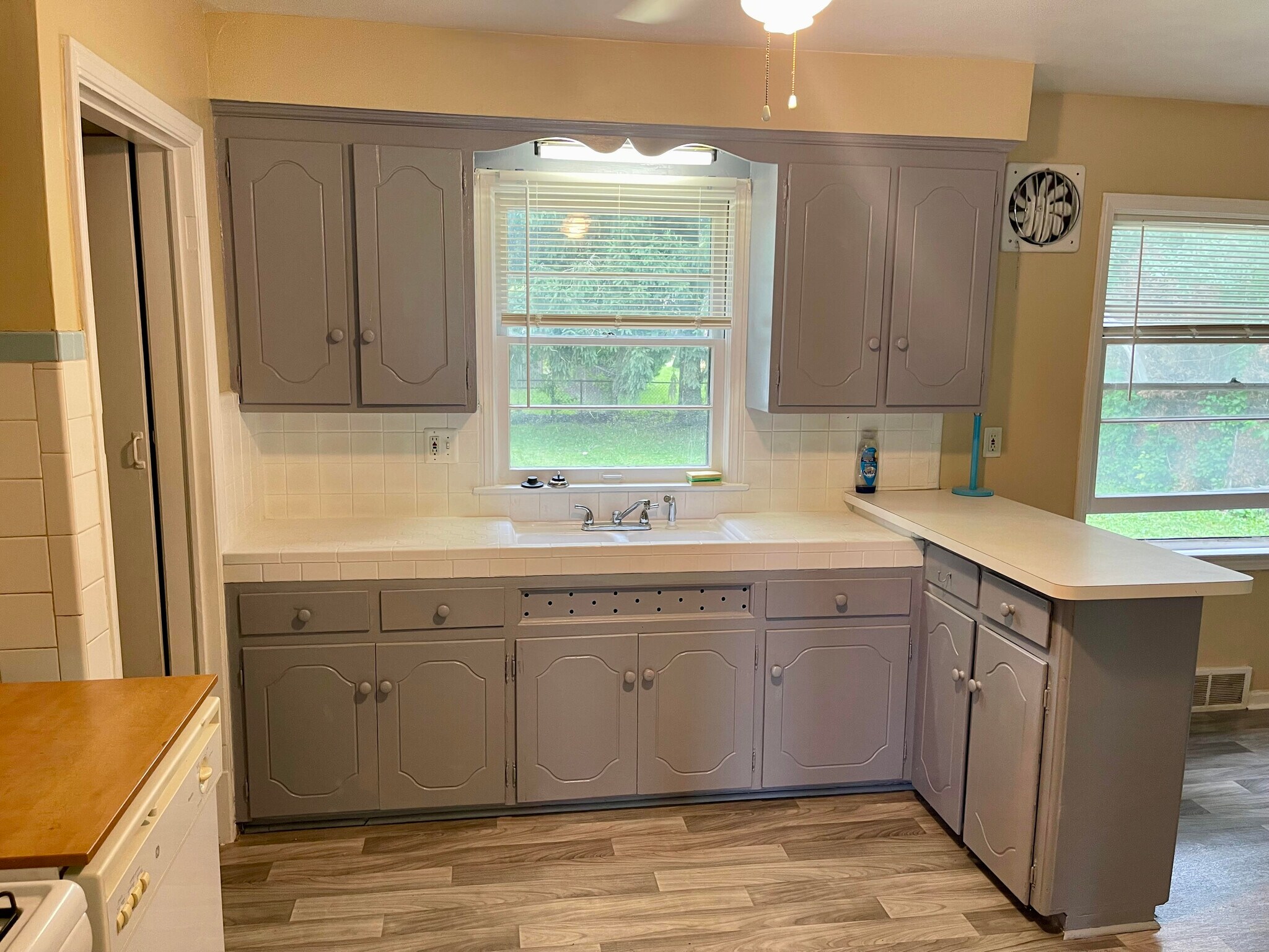 Building Photo - 21521 Benjamin St