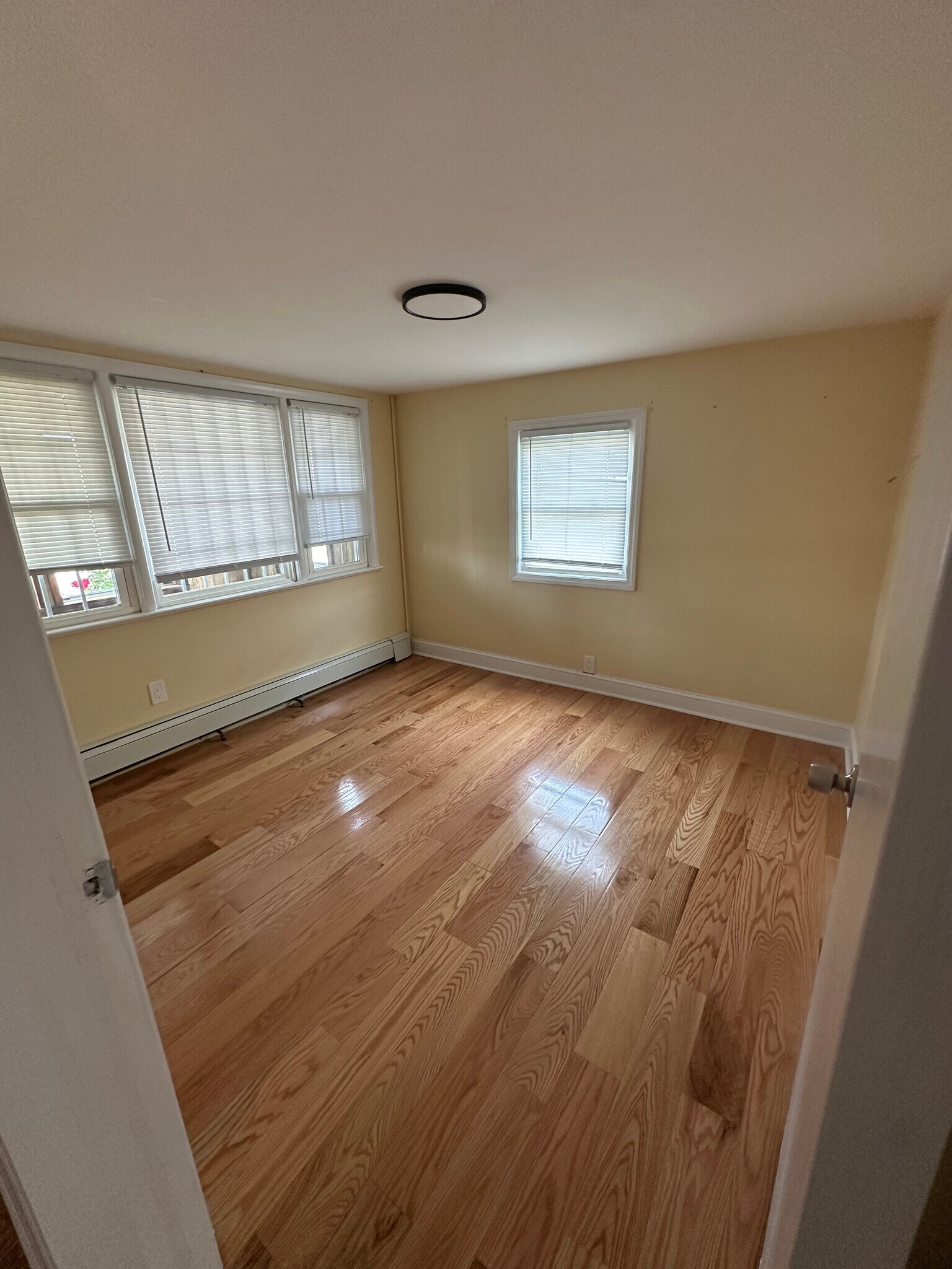 Building Photo - 86 E Camplain Rd