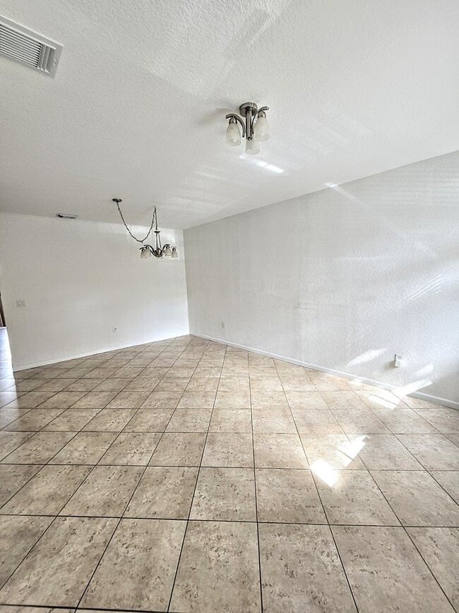 Building Photo - 988 SW 154th Path