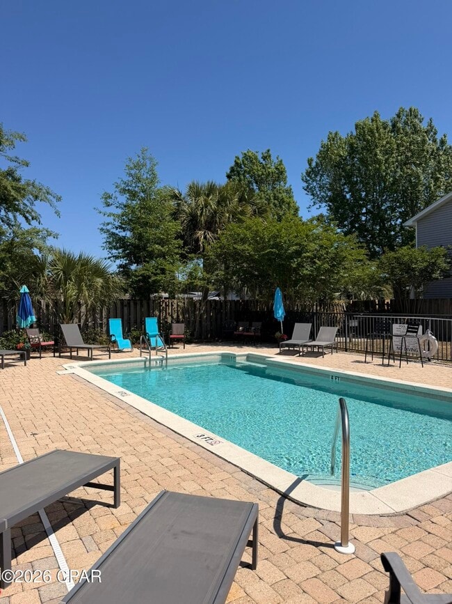 Building Photo - 3704 Tiki Dr