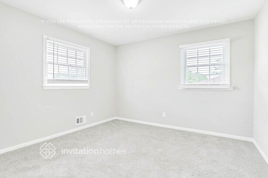 Building Photo - 2675 Jamestown Way