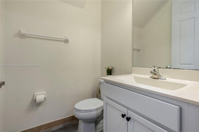 Building Photo - 6970 Broadland Wy