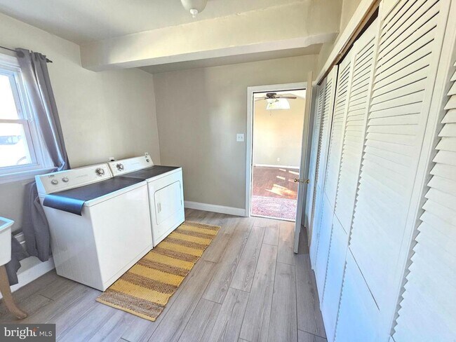 Building Photo - 11 Drexel Ave