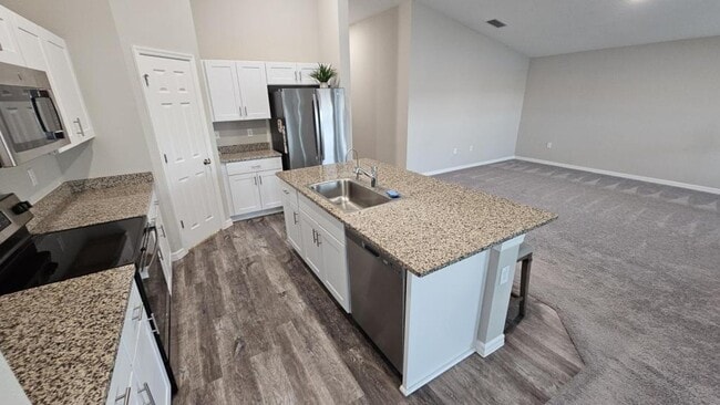 Building Photo - 1428 Axel Cir