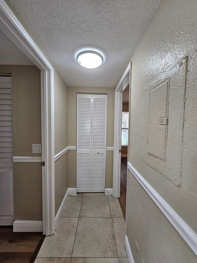 Building Photo - 1541 Windorah Way