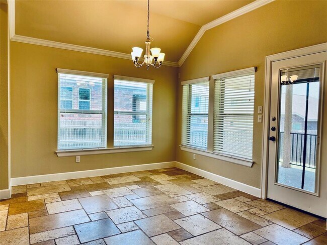 Building Photo - 520 Cerezo Dr