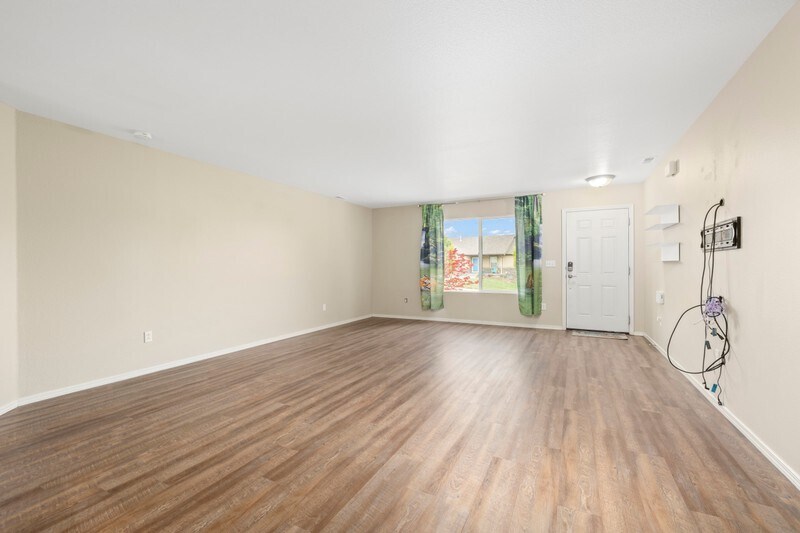 Building Photo - 203 W Cooper Ave