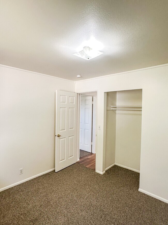 Building Photo - 5333 Peachwood Cir