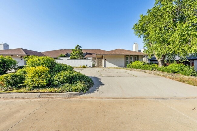 Building Photo - 1510 Glenbrook Dr