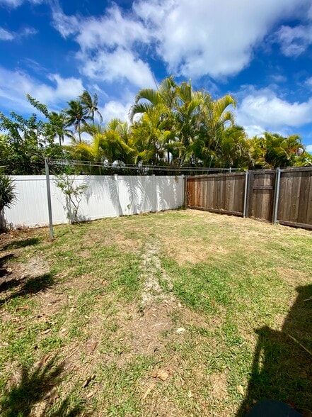 Building Photo - 280 Pouli Rd