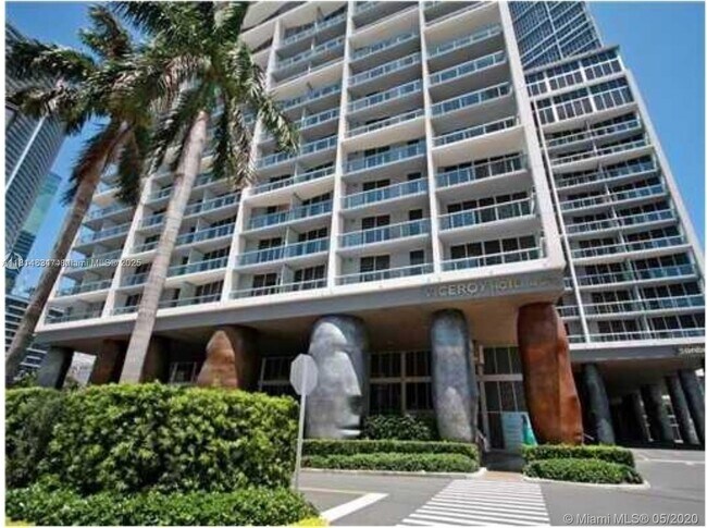 Building Photo - 495 Brickell Ave