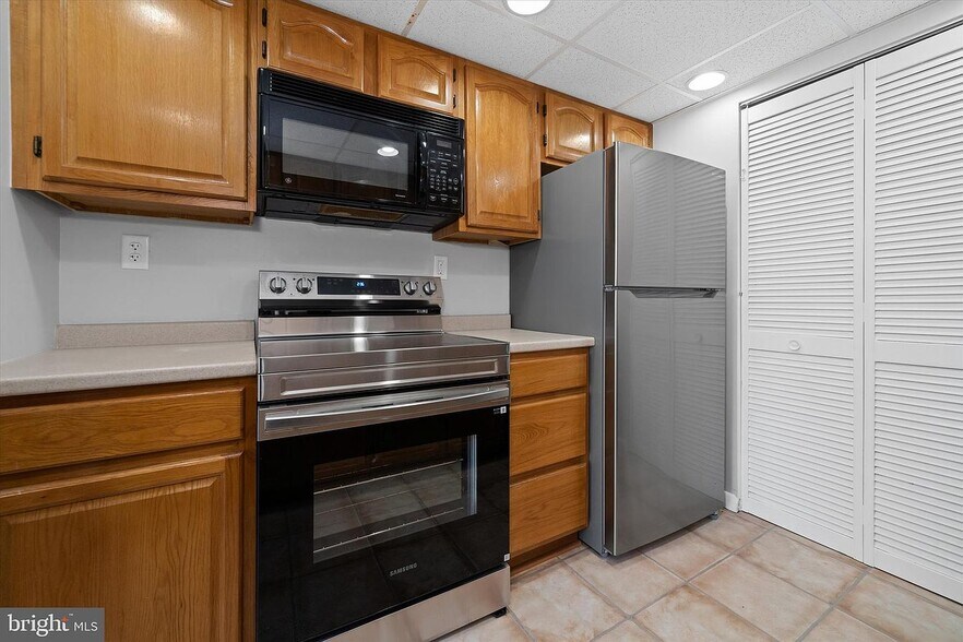 Building Photo - 4938 W Brigantine Ct