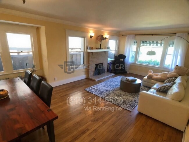 Building Photo - 4026-32 Utah St