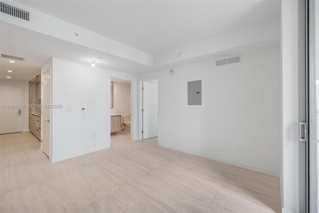 Building Photo - 77 SE 5th St