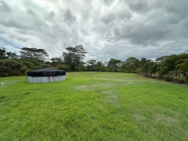 Building Photo - 16-1370 Pohaku Circle Kurtistown, HI 96760