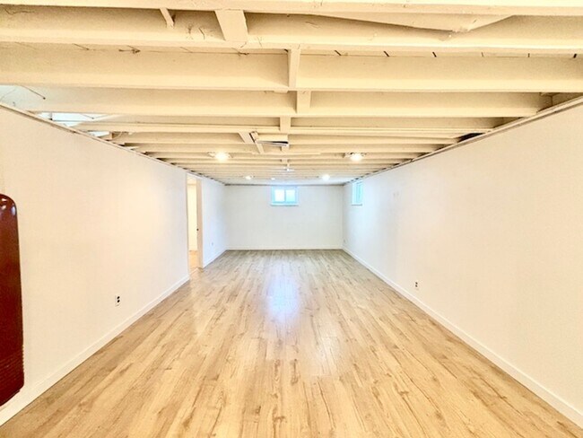 Building Photo - FREE AUGUST RENT!! - Harris Park Brick Ranch